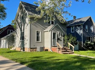 932 W 8th St, Appleton, WI 54914
