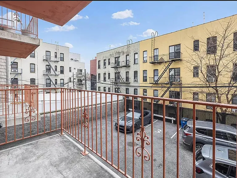 25-82 37th St #3C — Photo 10