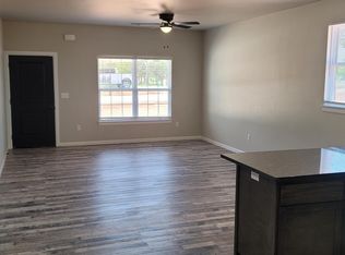 806 Doolittle Dr, Guthrie, OK 73044
