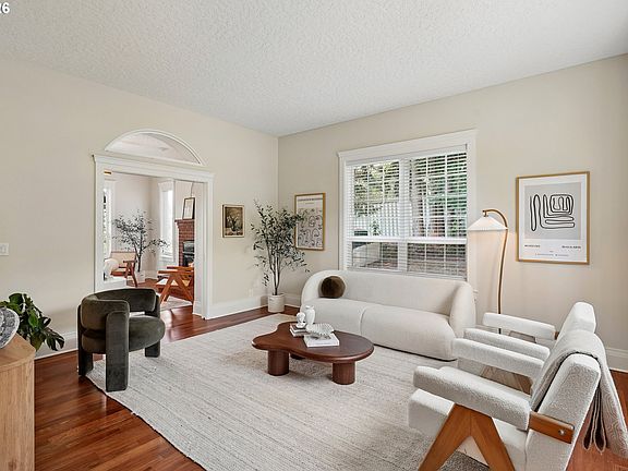 5th image of 32907 SW Laurelview Rd