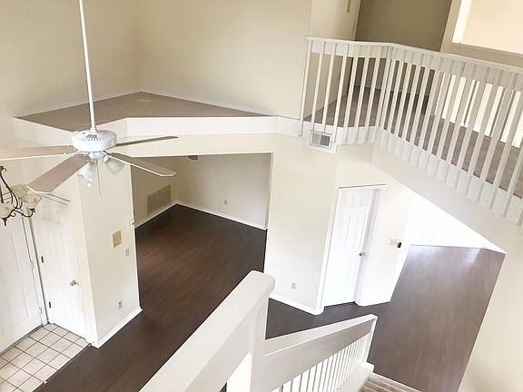 4th image of 6585 Piccadilly Ln
