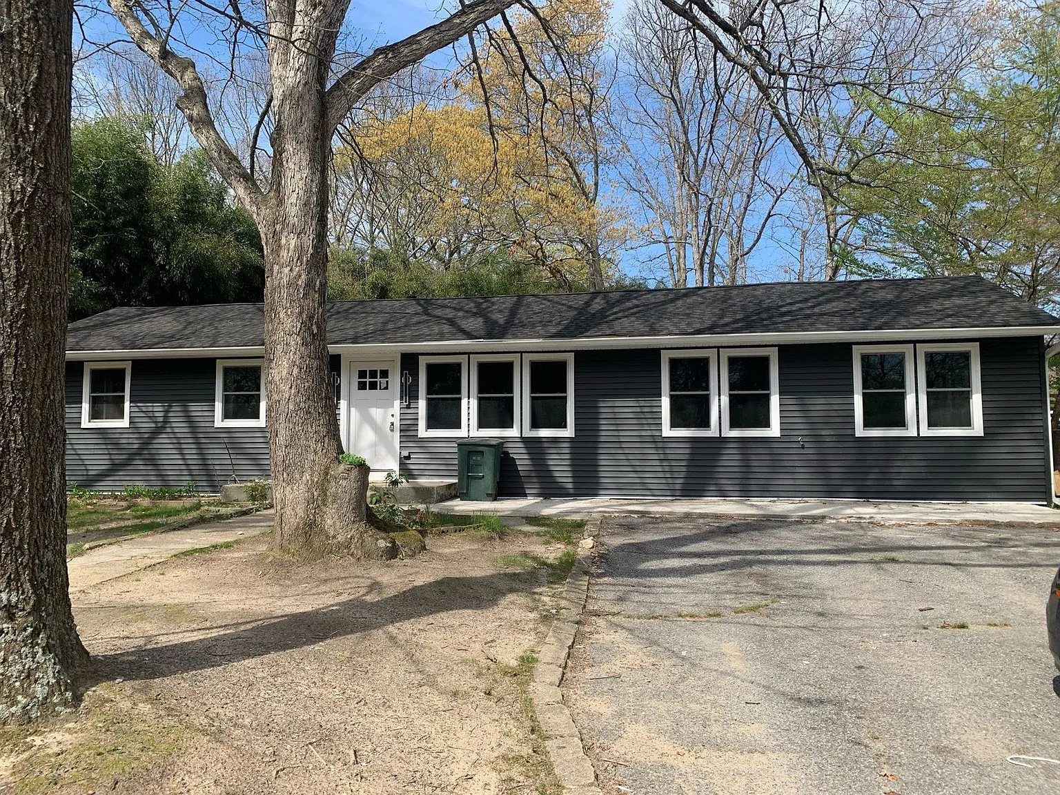 5 bed, 1350 sqft, $4,000 — Photo 1