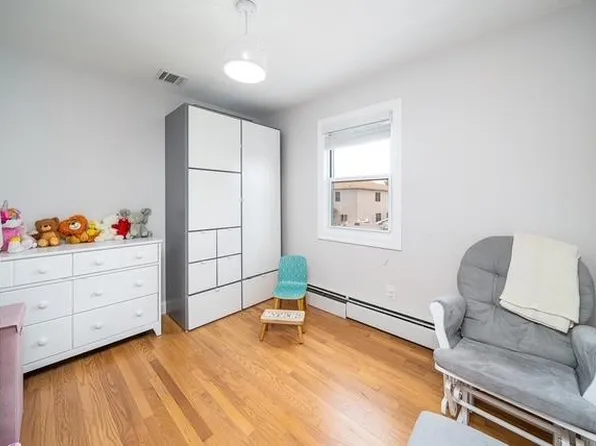 25 Helen Street image 12 of 16