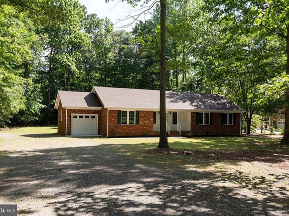 4th image of 14445 Farmer Dr