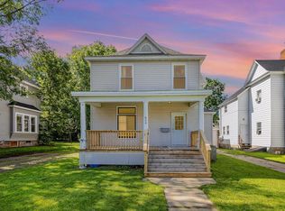 808 9th Ave E, Menomonie, WI 54751