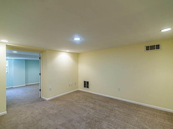 5th image of 800 E Morningside Dr NE