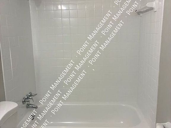 4th image of 1912 Wayne St NE #11