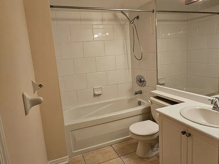 451 Rosewell Ave #202 — Photo 29