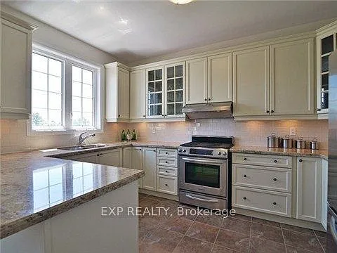 13 Tucciarone Ct — Photo 8