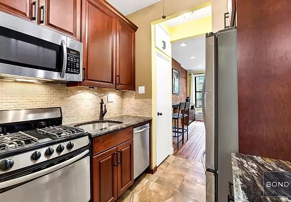 2nd image of 419 E 78th St APT 2D