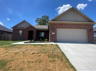 571 Captain Stockton St, Prairie Grove, AR 72753