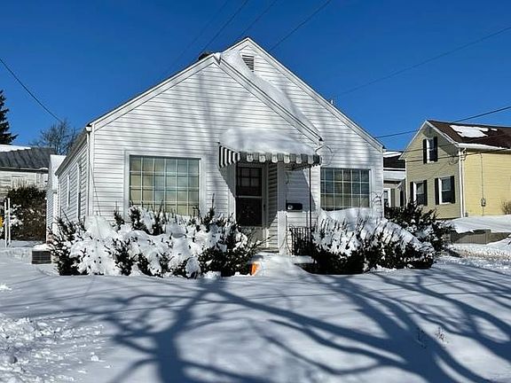 2nd image of 950 Reid St