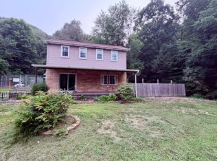 1435 Sharon Rd, Beaver, PA 15009