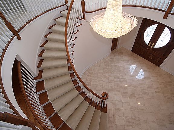 3rd image of 3448 Dover Hill Ct