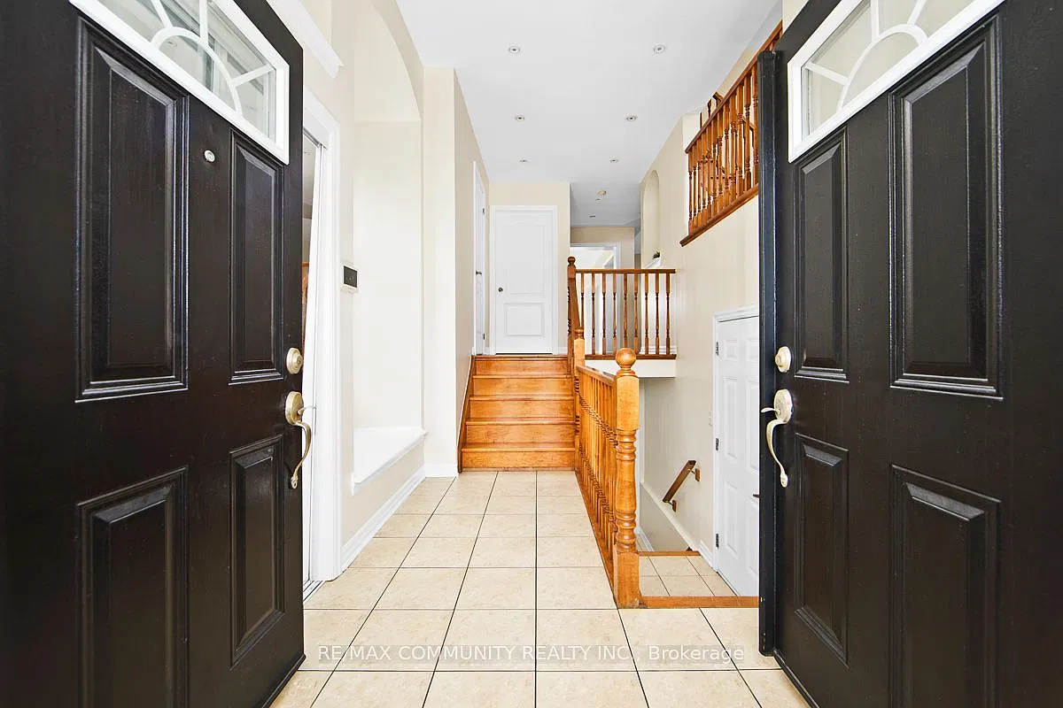 4 bed, $3,200 — Photo 2