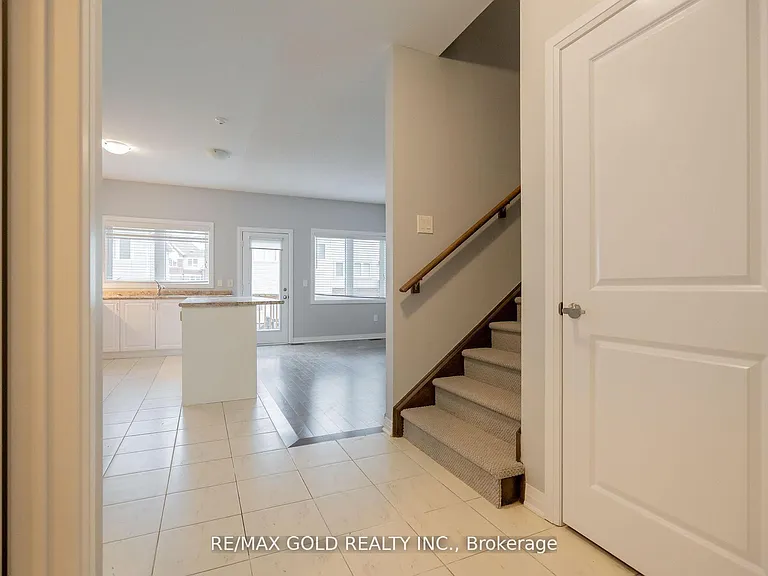 4064 Maitland St — Photo 11