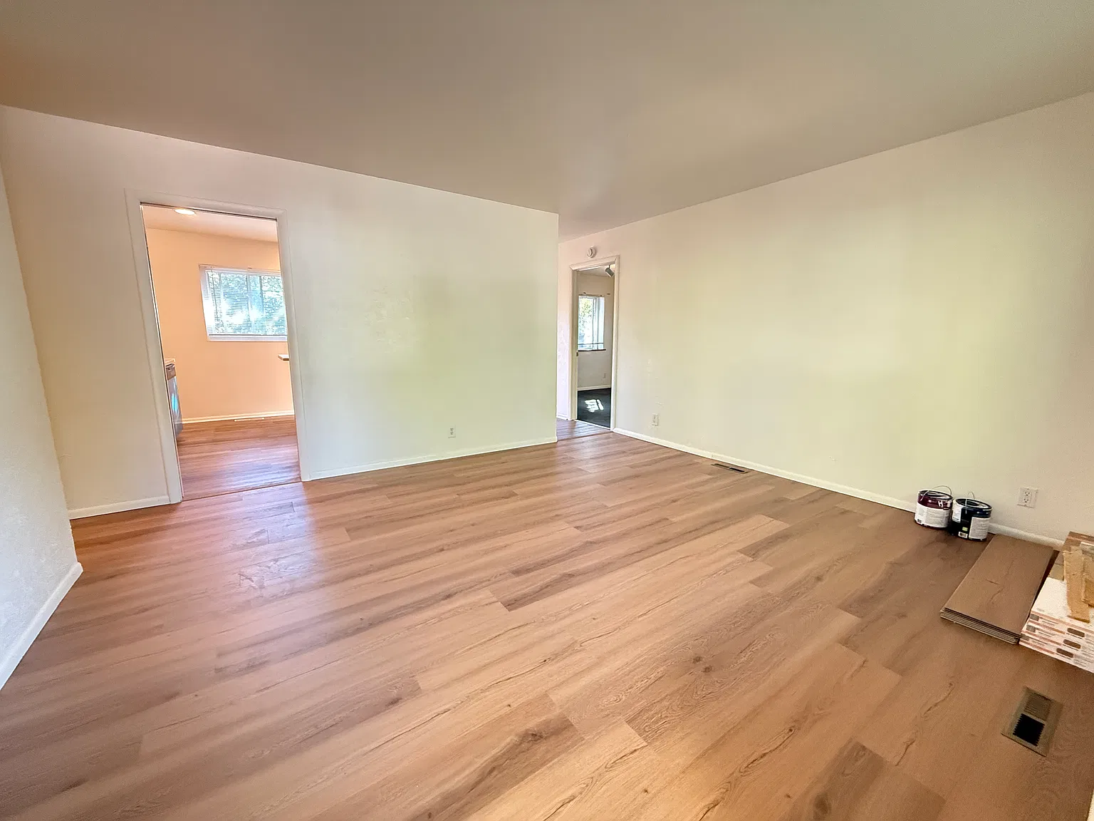 3 bed, 1240 sqft, $2,945 — Photo 4
