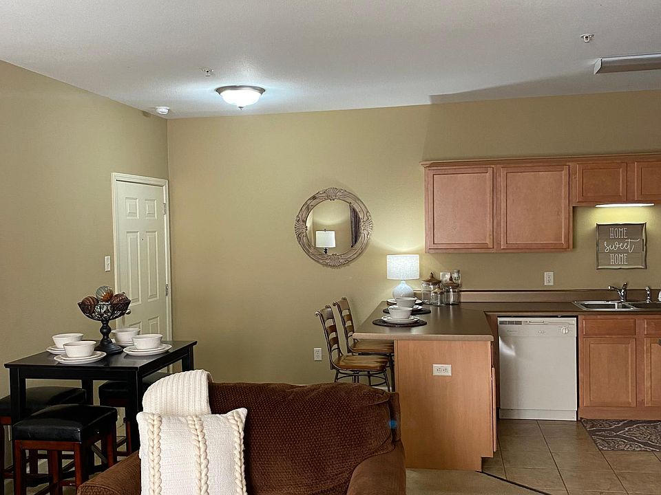 Kitchen/dining room space