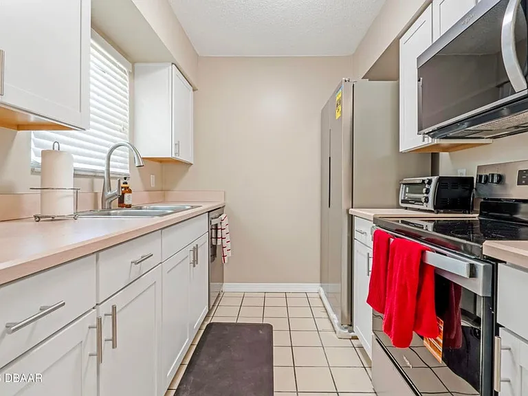 840 Center Ave #24 — Photo 8