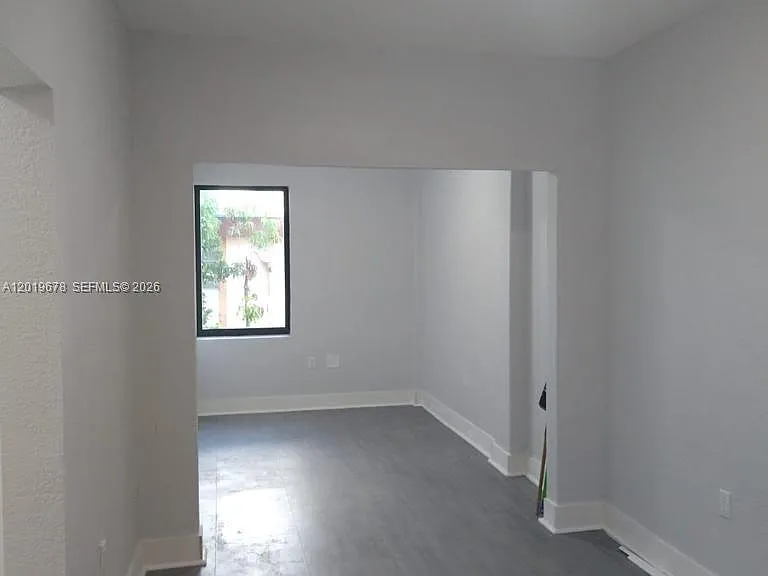 75 Glen Royal Pkwy #3 — Photo 3