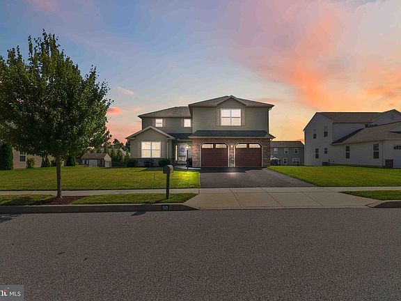2nd image of 50 Pheasant Ridge Rd