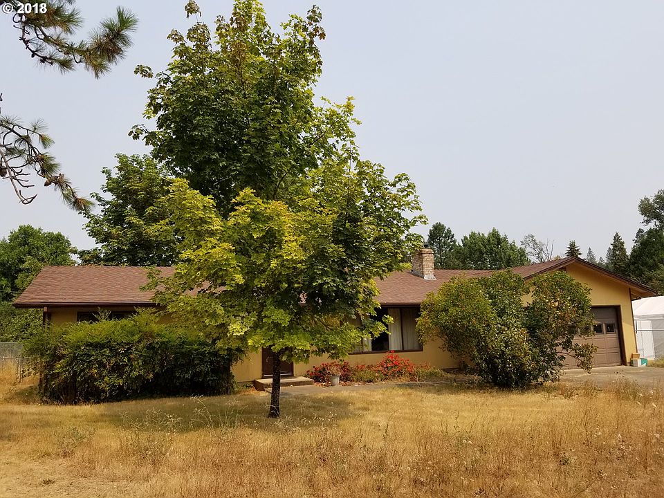 1st image of 230 Canyon Creek Dr