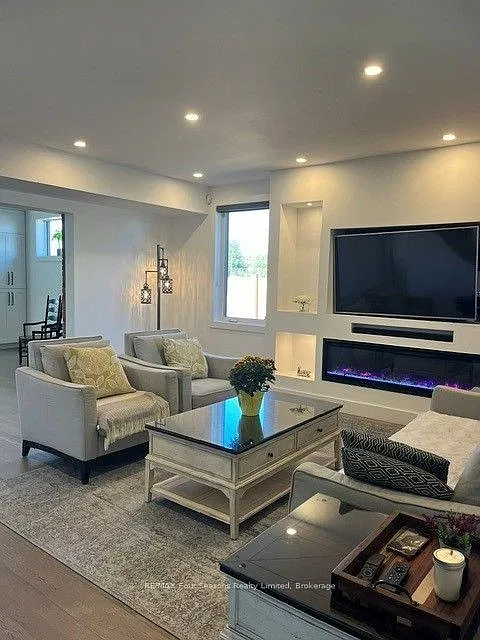 3 bed, $5,000 — Photo 3