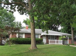 811 Riderwood Dr, Hazelwood, MO 63042
