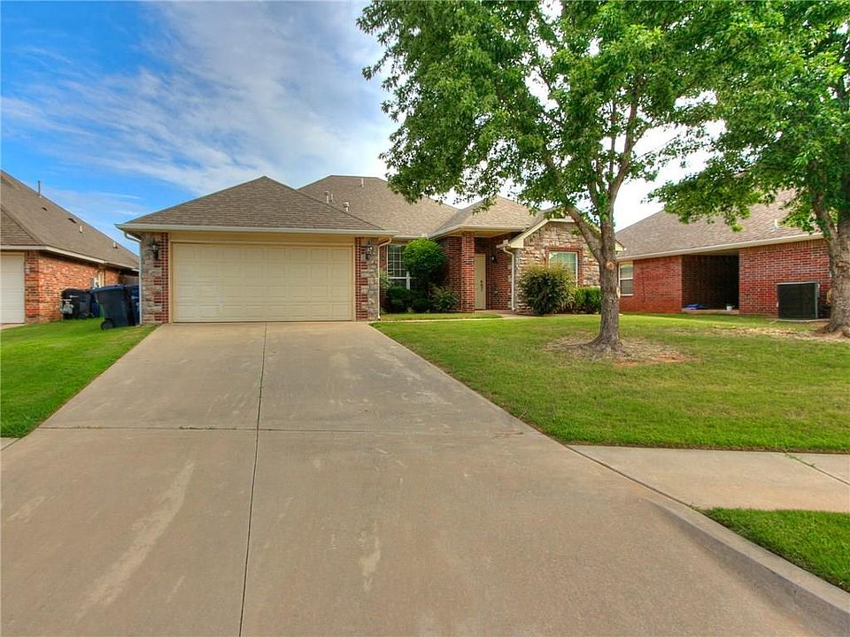 1st image of 1113 NW 190th Pl