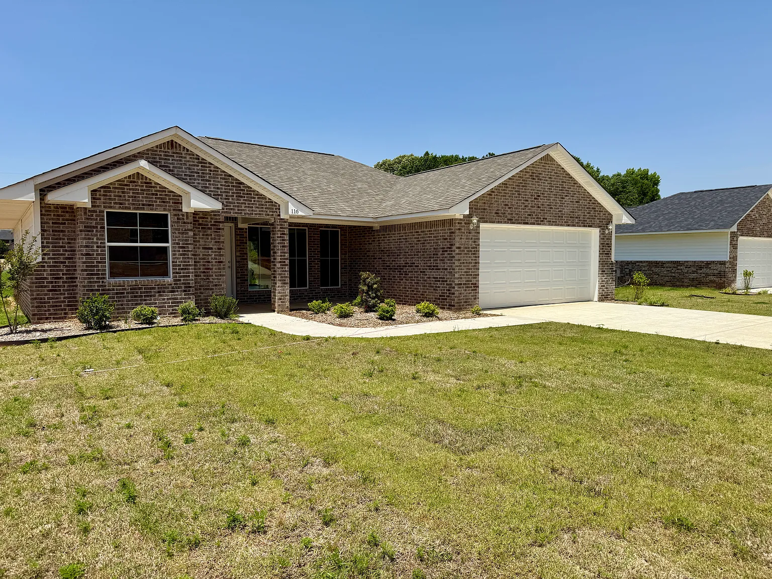 116 Village Pl — Photo 1