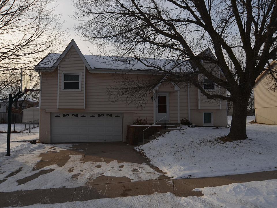 1st image of 8114 S 151st Ave