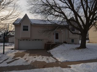 8114 S 151st Ave, Omaha, NE 68138