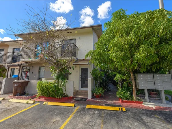 2330 W 60th St APT 12-F, Hialeah, FL 33016