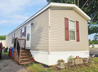 57 Sunnyside Est, Ishpeming, MI 49849