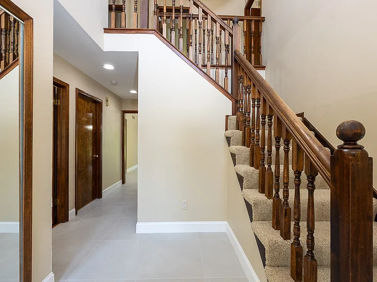 6275 Fairbrook Ct — Photo 41
