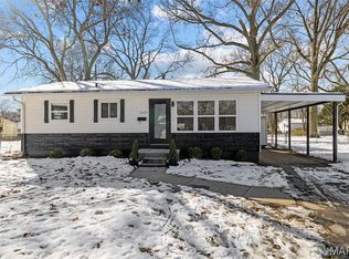 1655 Fenmore Dr, Florissant, MO 63031