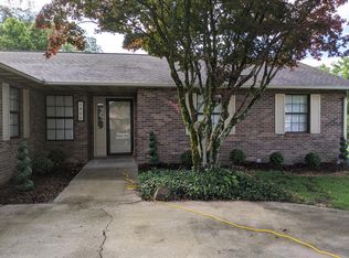 1406 Wilshire Pl, Maryville, TN 37803