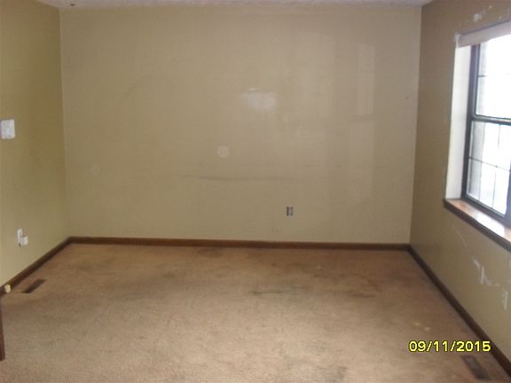 2nd image of 2942 Centennial Ave