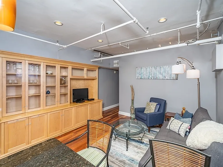 330 Dartmouth St #B1 — Photo 5