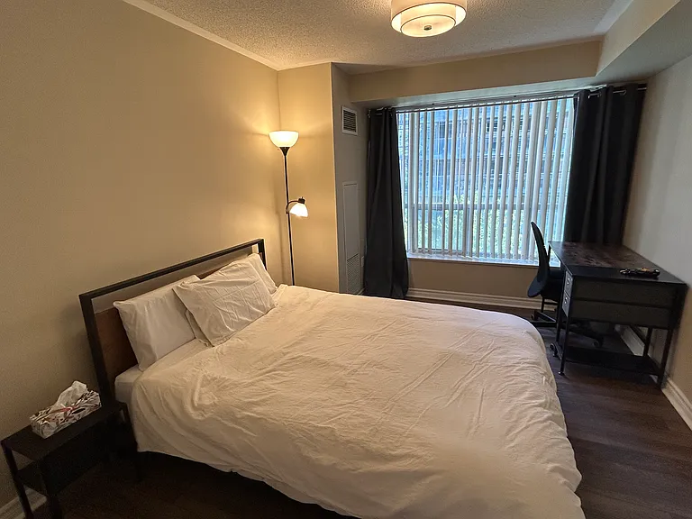 887 Bay St #604 — Photo 4