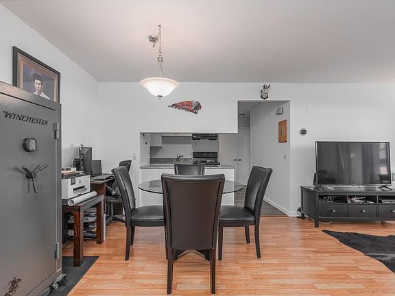 4th image of 400 W Narragansett Pkwy Unit B1