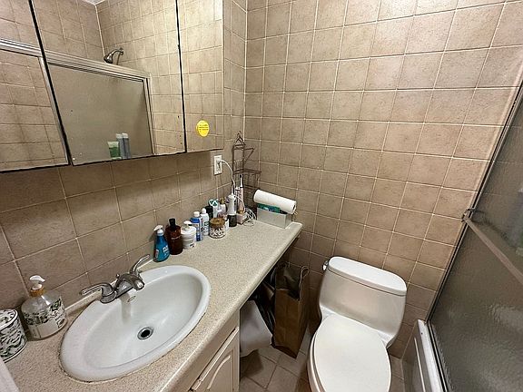3rd image of 216 W 100th St APT 610