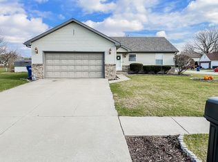 612 Cherokee Dr, Bourbonnais, IL 60914