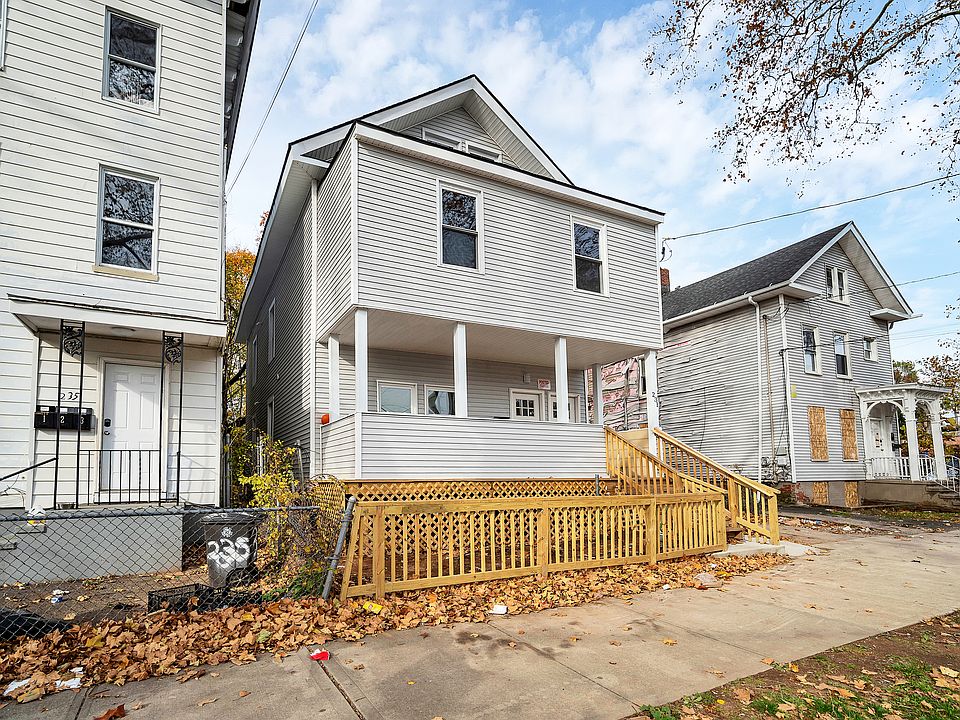 1st image of 231 Davenport Avenue