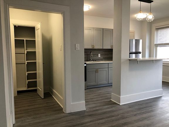 2nd image of 4245 Locust St #523