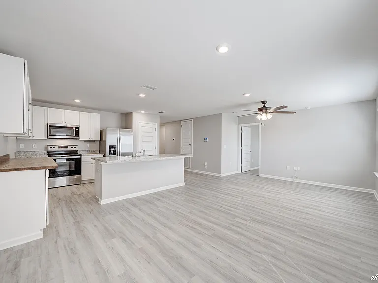 5028 Rivergrass Dr — Photo 5