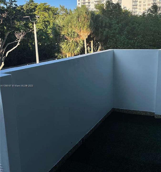 1st image of 2780 NE 183rd St APT 215
