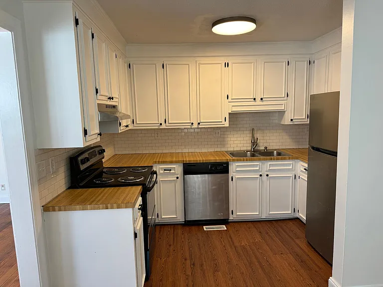 4810 Chesterfield Rd — Photo 4