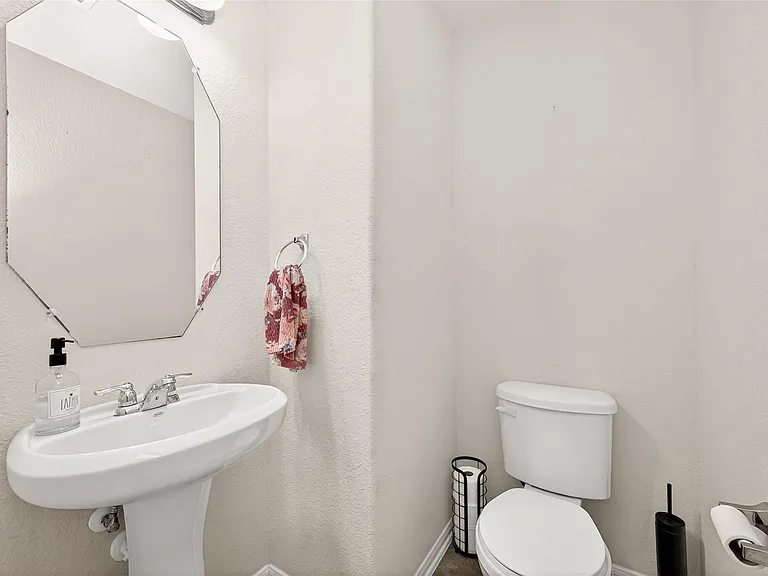 6503 Wilshire Fern — Photo 22