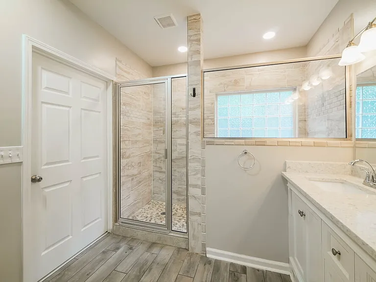 116 Freeman Forest Dr — Photo 12